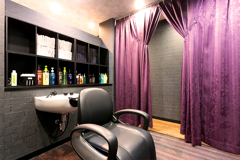 SALON